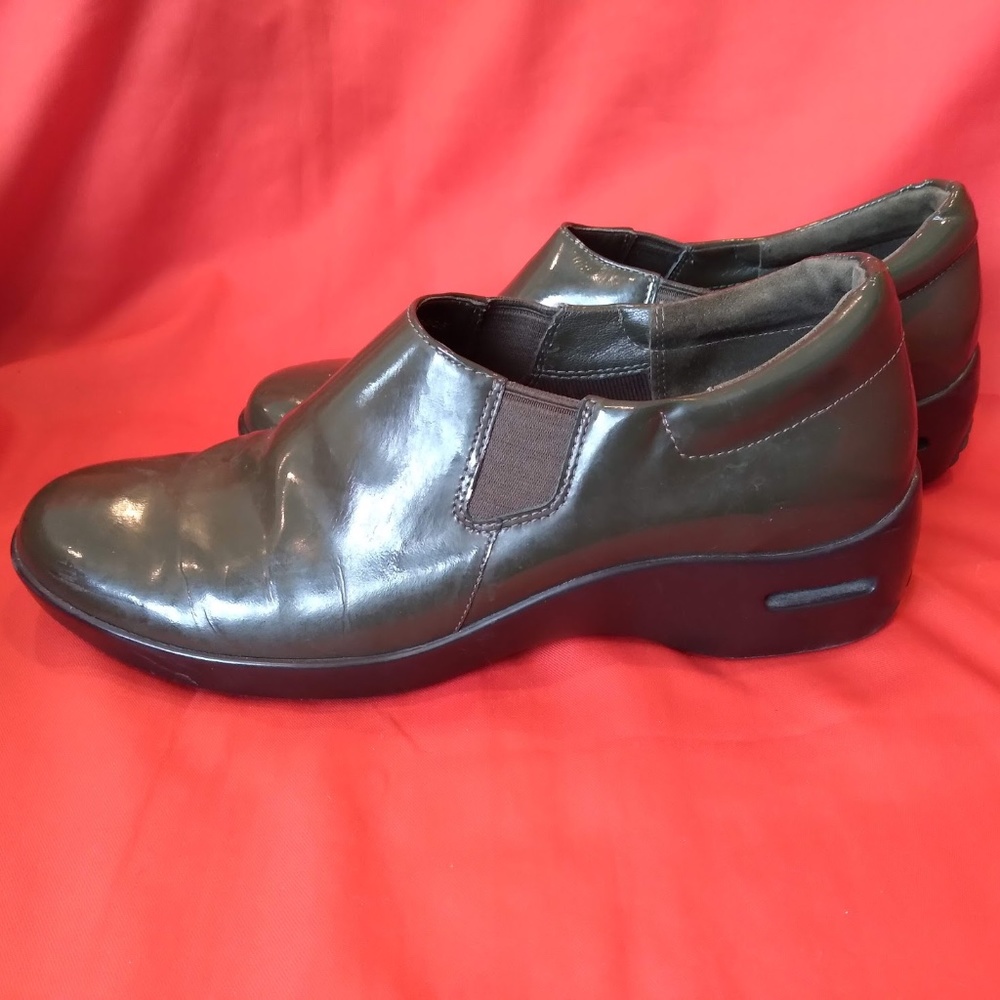 Cole Haan Waterproof Shoes Size 8.5